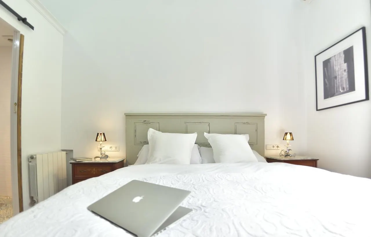 Hostal Girona Barcelona