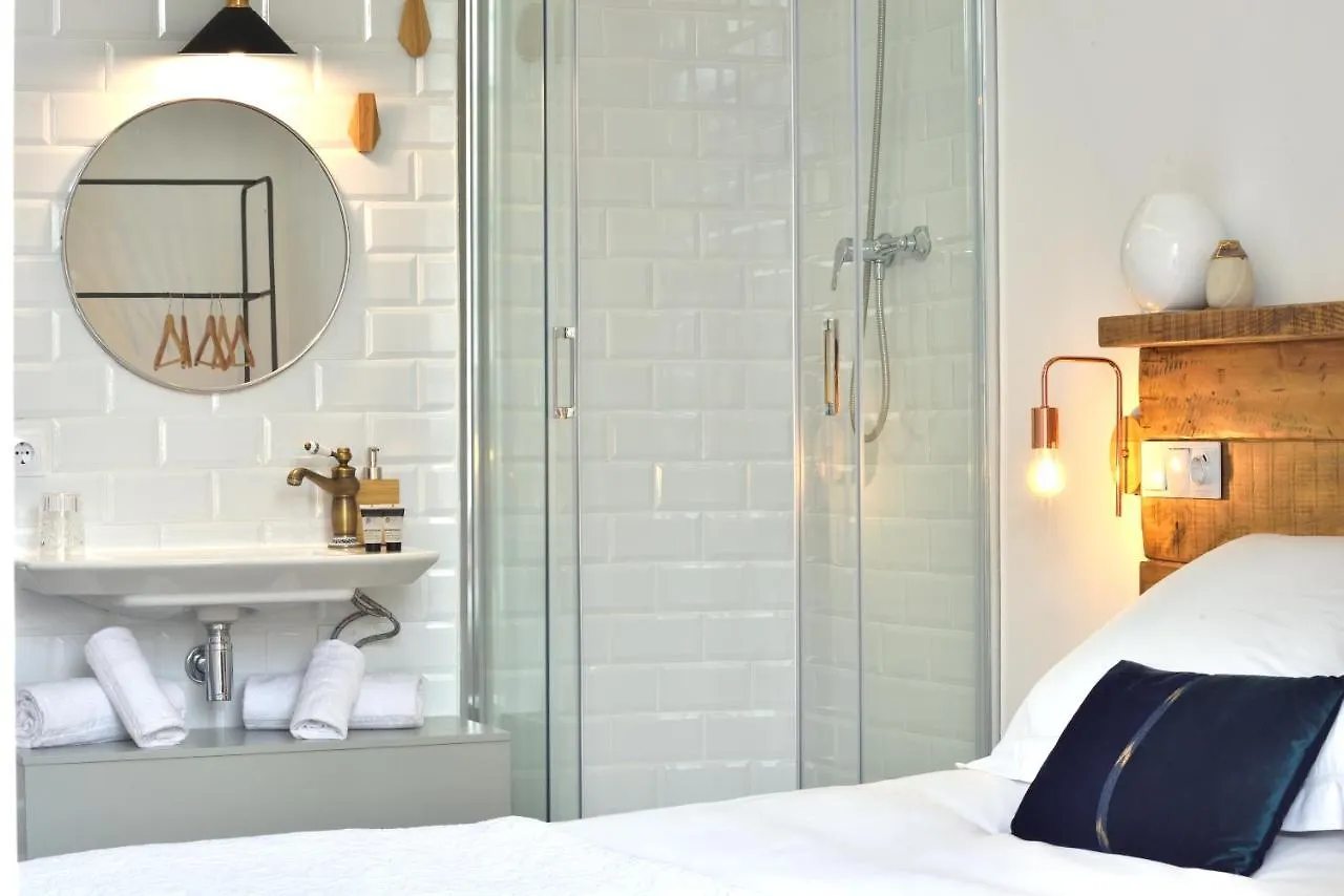 Hostal Girona Barcelona