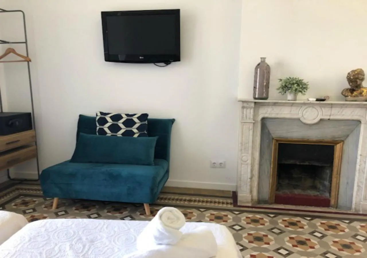 Hostal Girona Barcelona 2*,