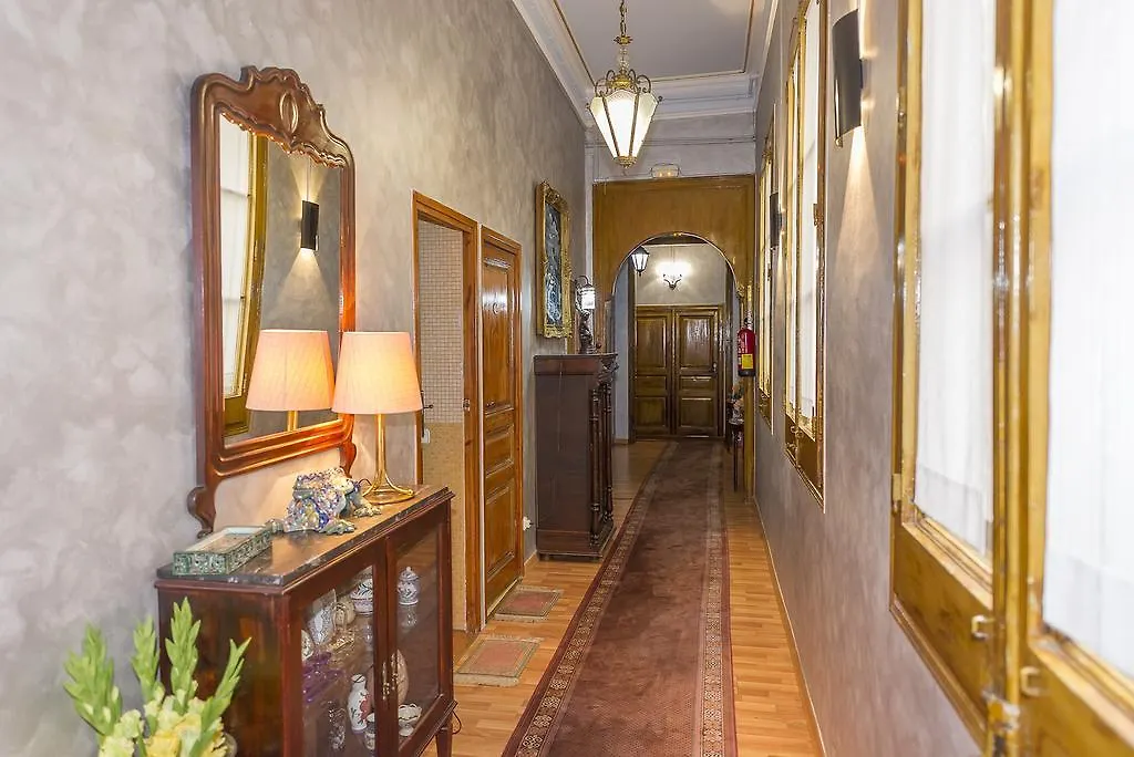 Hostal Girona Barcelona Pensión