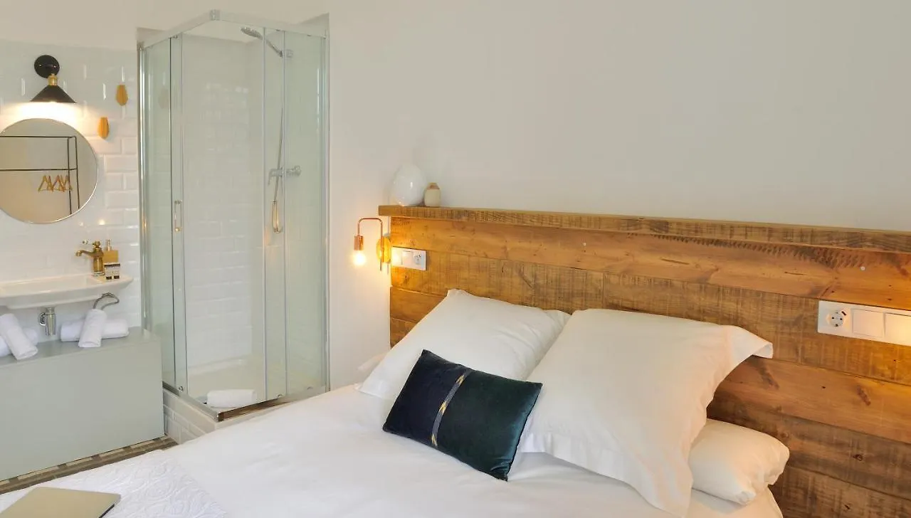 Hostal Girona Barcelona España