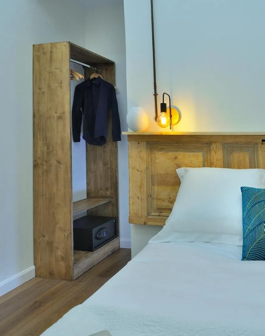 Hostal Girona Barcelona 2*,